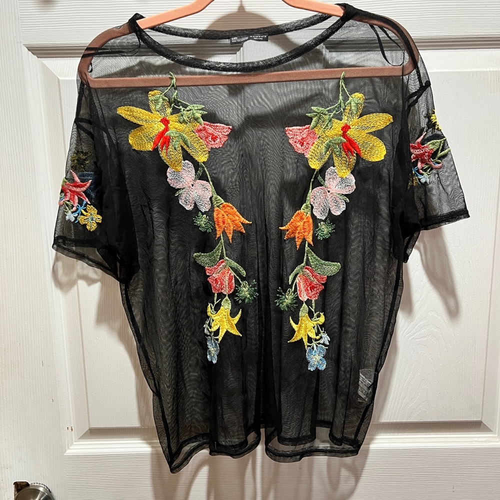 Zara Black and Yellow Graphic Boxy Blouse